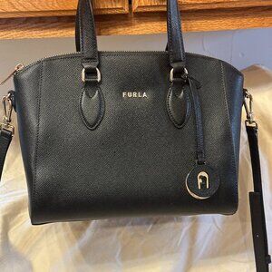 FURLA SMALL SATCHEL CROSSBODY BLACK EUC